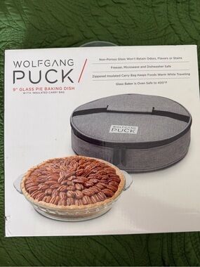 Wolfgang Puck 9" Glass Pie Baking Dish with Gray Insulated Carry Bag